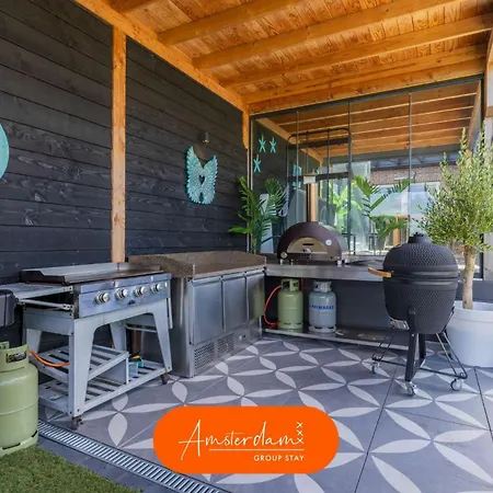 Amsterdam Group - Jacuzzi, Sauna & Cinema Holiday home Zwanenburg