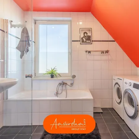 Amsterdam 8 Beds 2 Bedrooms